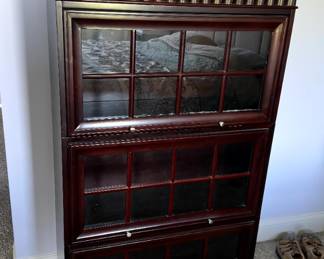 https://hibid.com/catalog/763638/estate-treasures---antiques--fine-furniture--artwork-and-d-cor
