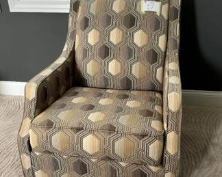 https://hibid.com/catalog/763638/estate-treasures---antiques--fine-furniture--artwork-and-d-cor