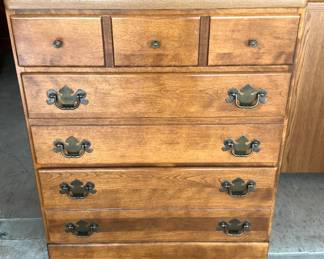 https://hibid.com/catalog/763638/estate-treasures---antiques--fine-furniture--artwork-and-d-cor