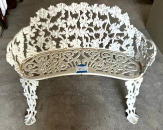 https://hibid.com/catalog/763638/estate-treasures---antiques--fine-furniture--artwork-and-d-cor