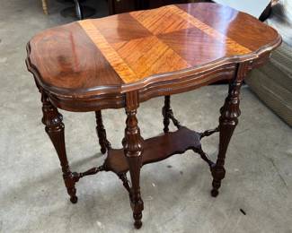 https://hibid.com/catalog/763638/estate-treasures---antiques--fine-furniture--artwork-and-d-cor