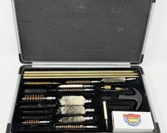 72 GunmasterDeluxeUniversalGunCleaningKit