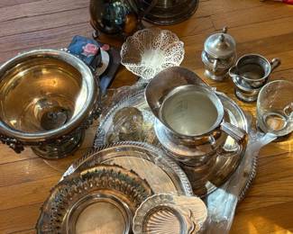 Assorted silver plated serving items
