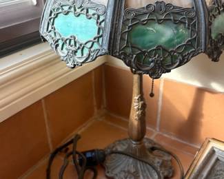 Antique Art Nouveau bent-panel slag glass table lamp, circa 1910-1920