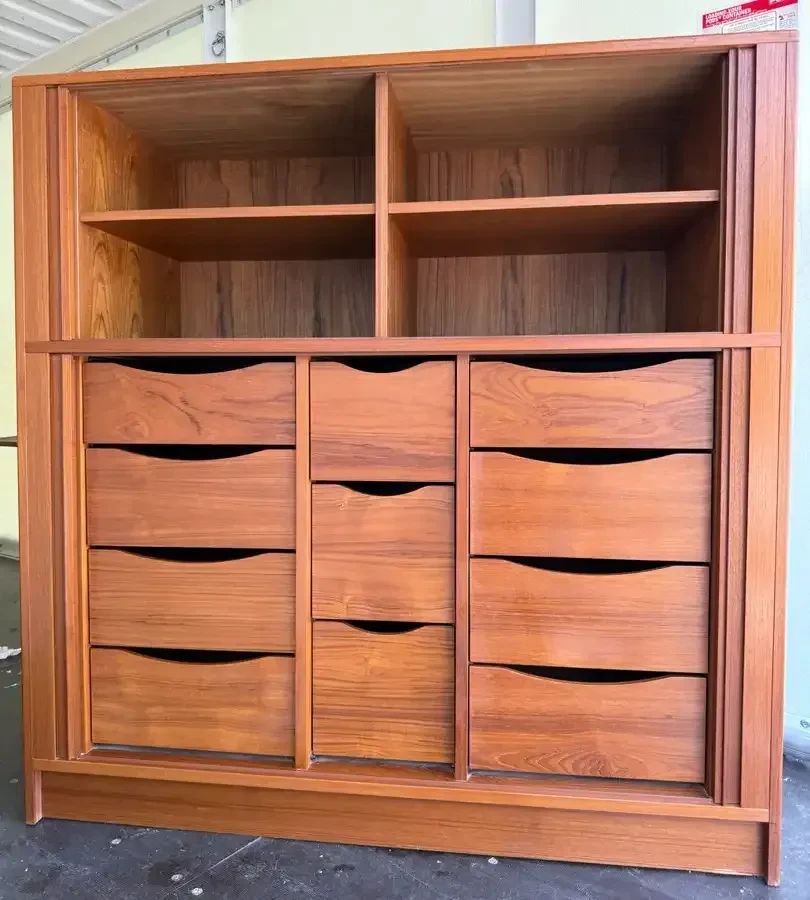 01 Hundevad Danish Chest of Drawers