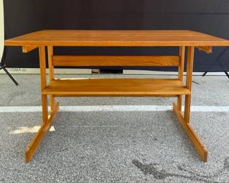 MCM Desk