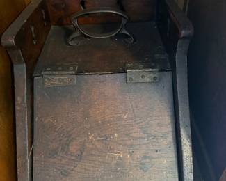 Wood Box w/drop lid