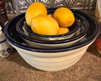 Set of Mixing Bowls