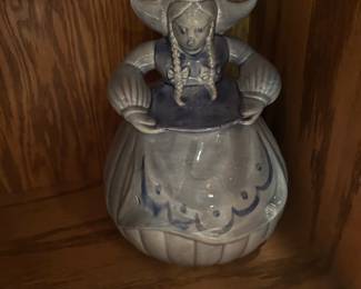 A lot of cool cookie jars and teapots!