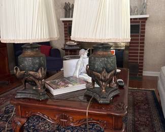 (2) lamps 