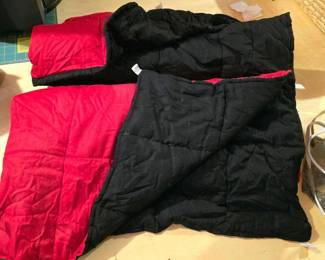 192 blackandredweightedblanket