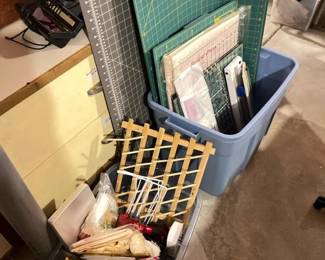 188 assortedsewingandcraftsuppliesmats