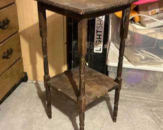 038 vintagerusticwoodentwotiersidetabl