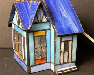 044 stainedglasscottagenightlightlamp