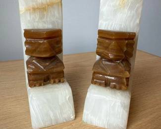 073 paircarvedstonebookendswithtikimot