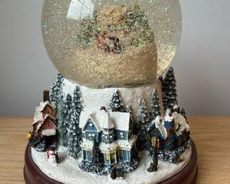 061 thomaskinkadevictorianvillagesnowgl