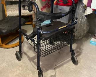 220 foldingrollatorwalkerwithseatandba