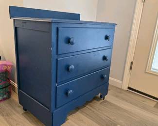 022 bluepaintedthreedrawerwoodendresser