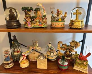 078 assortedmusicalfigurinesandsnowglob