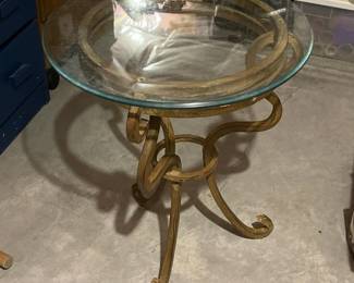 216 wroughtironandglassroundsidetable