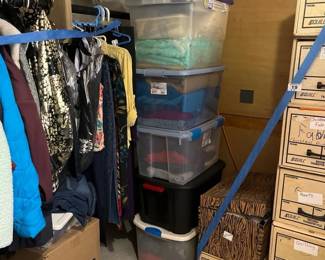 227 5mysteryclothingandassortedblanket