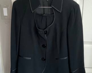 Lafayette 148 New York Blazer