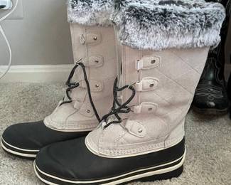 Women's Khombu Emily Quilted Winter Snow Boots
