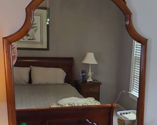 Traditional Arched Wood Wall Mirror 