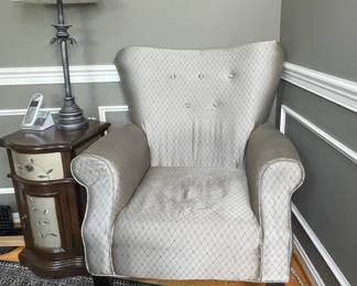 Tufted Wingback Accent Chair