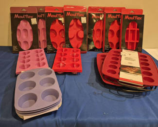 Lot 132: Assorted Silicone Baking Molds and Muffin Pans