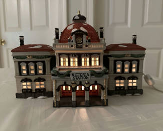 Lot 57: Dickens Village- Victoria Station -