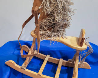 Lot 67: -BOYDS BEARS ACCESSORY- GIDDY-UP ROCKING HORSE