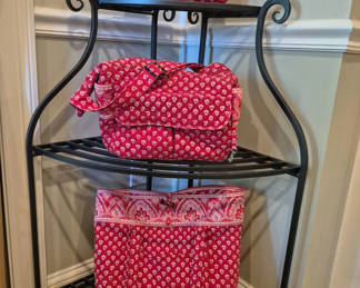 Lot 88: Vera Bradley pink quilted bag set