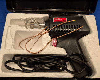 Lot 235: Weller Model 7200 Soldering Iron Kit with Accessories