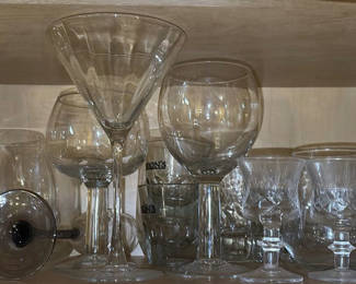 Lot 47: Assorted Glassware and Mugs