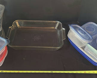 Lot 14: Assorted glass bakeware and plastic food storage containers