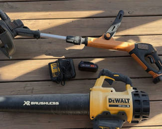 Lot 98: Cordless DeWalt and Black+Decker power tools set