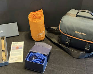 Lot 79: Vaer Ocean-Ready Wristwatch with extra strap and Beseler bag