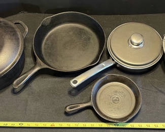 Lot 60: Lodge Cast Iron Cookware Set