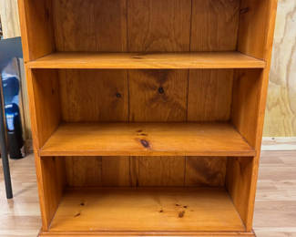 Lot 56: Solid Pine 3-Tier Bookcase / Shelving Unit