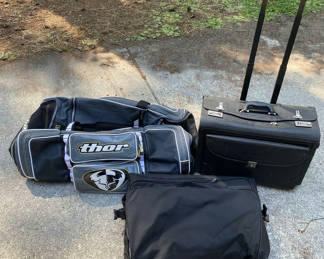 Lot 37: Specialty Travel Bags