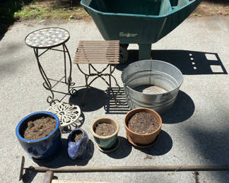 Lot 28: Gardening Collection