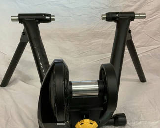 Lot 146: Saris M2 Smart Trainer