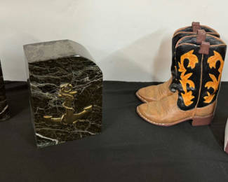 Lot 54: Anchor marble and decorative cowboy boots bookends 
