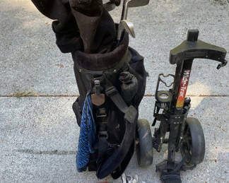 Lot 23: Men’s Golf Equipment