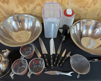 Lot 165: Assorted Kitchenware and Cutlery