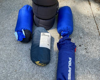 Lot 95: Sleeping Bags and a vintage single tent from REI