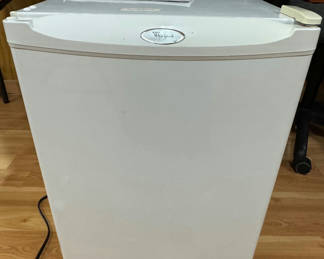 Lot 58: Whirlpool Mini Refrigerator