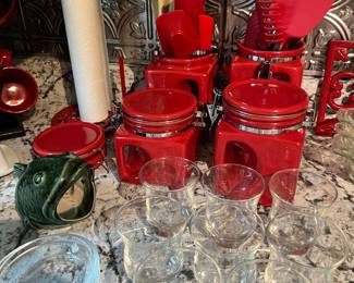 Full kitchen includes a large selection of kitchenware, cookware and bakeware.
