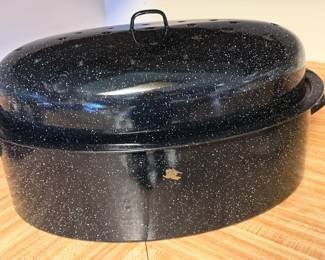 XL 20" GRANITE WARE OVAL ROASTER W LID